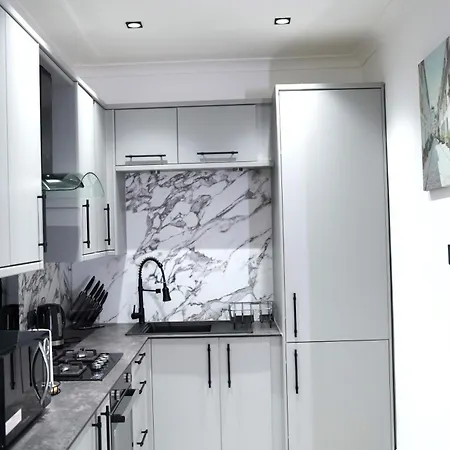 Recently Refurbished 2 Bedroom Apartment! Glasgow Exterior photo