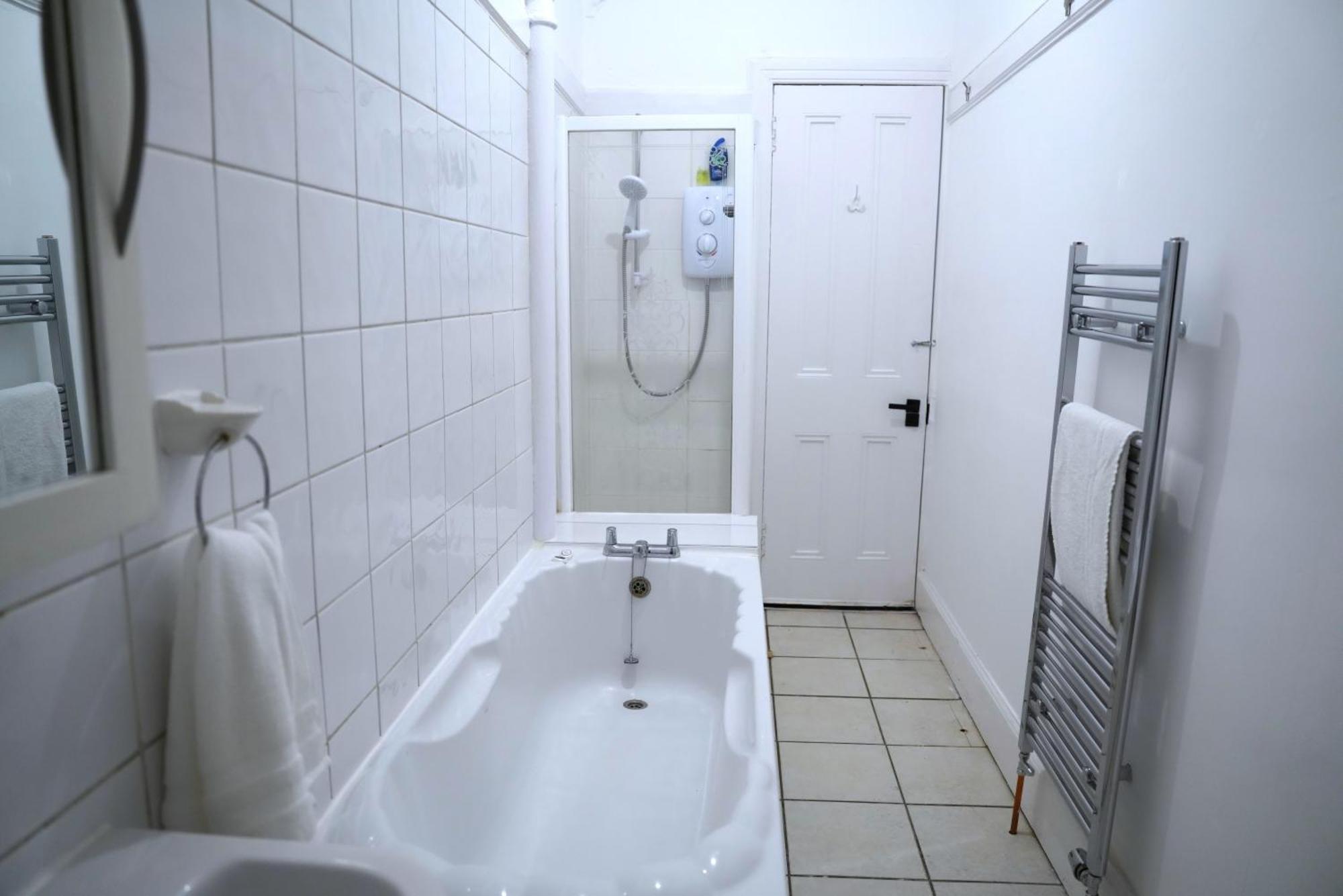 Appartement Recently Refurbished 2 Bedroom Apartment!